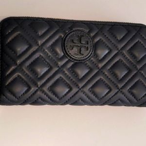 TORY BURCH black quilted wallet